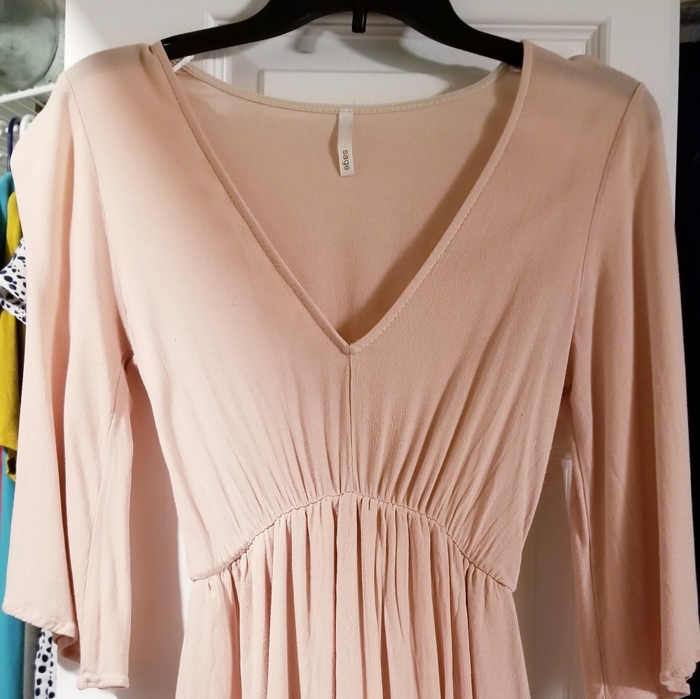 💗Boutique Sage Brand 🦄 Pastel Pink Deep V top